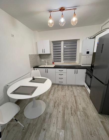Apartament cu 2 camere în Apărătorii Patriei