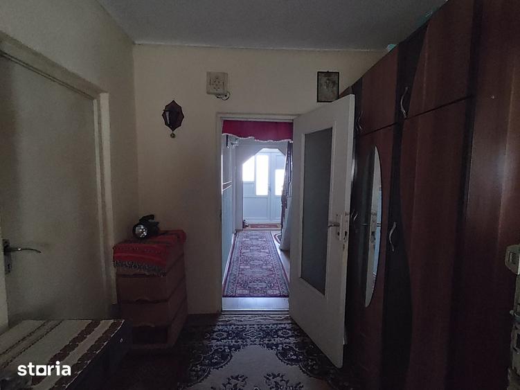 Casă cu 5 camere cu Teren 594 Mp în Trușești