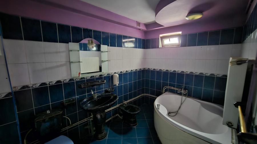 Casă individuală cu 5 camere cu Canalizare în Enachiță Văcărescu