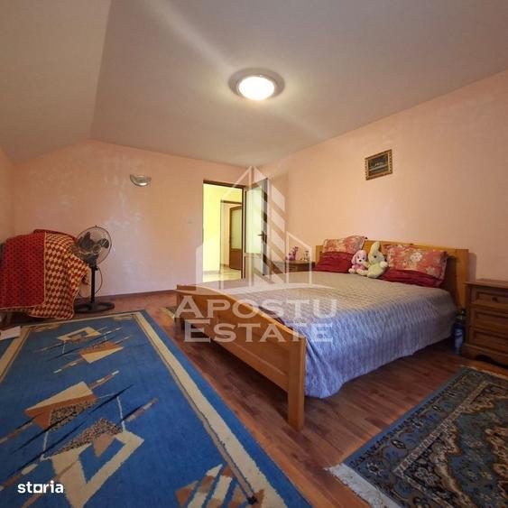 Casă cu 4 camere în Vladimirescu