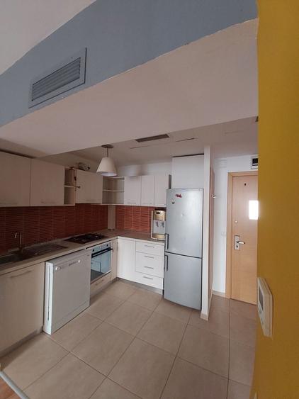 Apartament cu 2 camere decomandat în Vitan