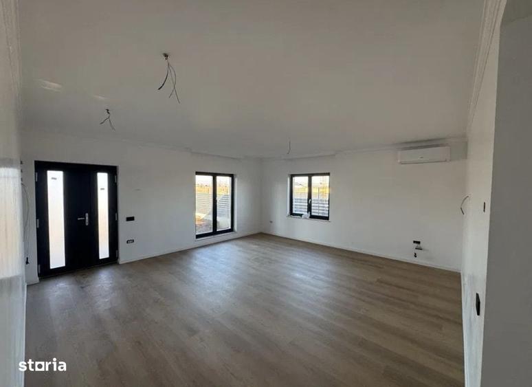 Casă cu 3 camere cu Teren 100 Mp în Central