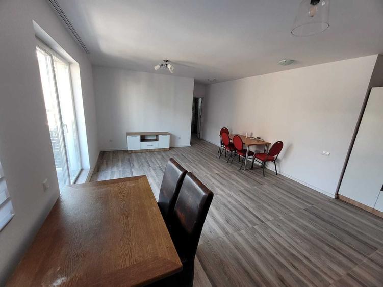 Apartament cu 2 camere decomandat în Florești