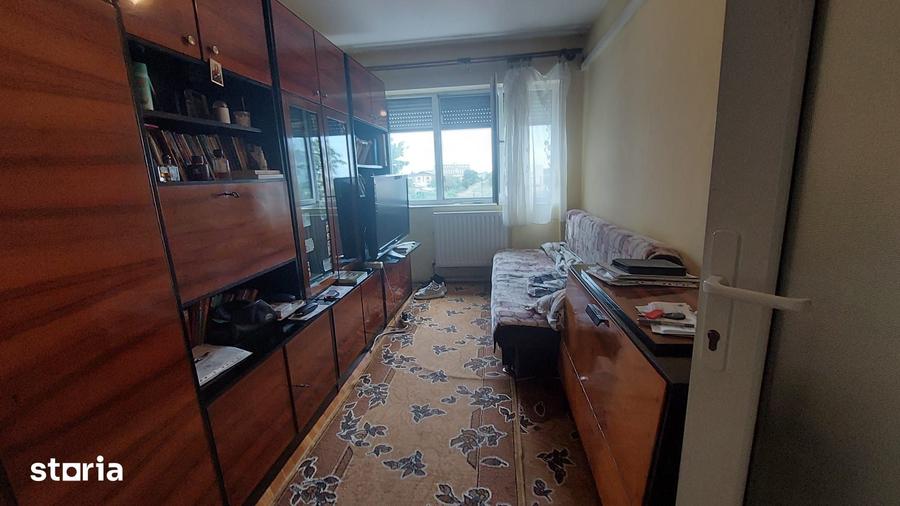 Apartament cu 3 camere în Funcționarilor