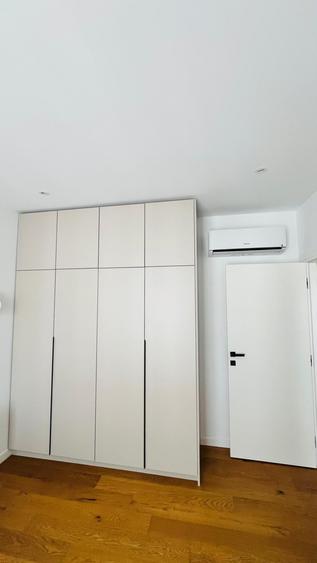 Apartament cu 3 camere semidecomandat în Cotroceni