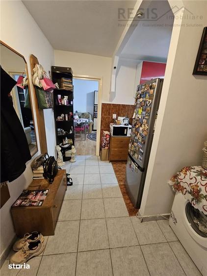 Apartament cu 3 camere decomandat în Astra
