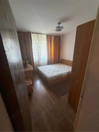 Apartament cu 3 camere decomandat în Crângași