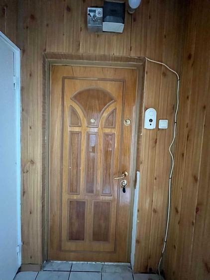Apartament cu 3 camere decomandat în Exterior Vest