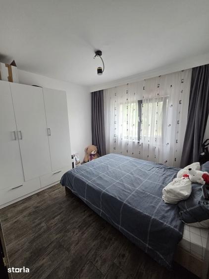 Apartament cu 3 camere în Prundu