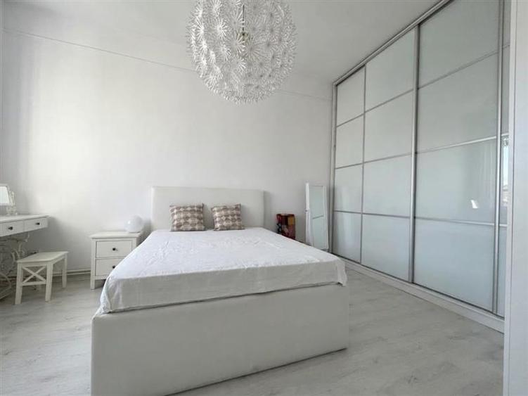 Apartament cu 2 camere semidecomandat, mobilat în Ultracentral