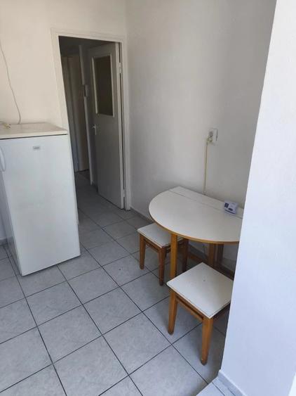 Inchiriez apartament cu 2 camere - 1