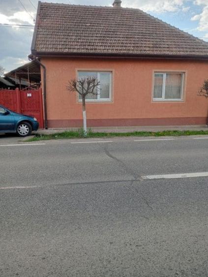 Casă cu 4 camere în Biharia