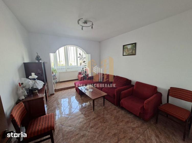 Apartament cu 3 camere semidecomandat, mobilat în Astra