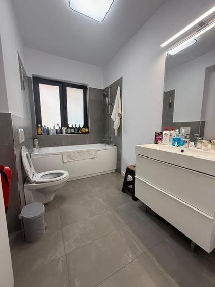 Casă individuală cu 4 camere cu Canalizare în Blejoi