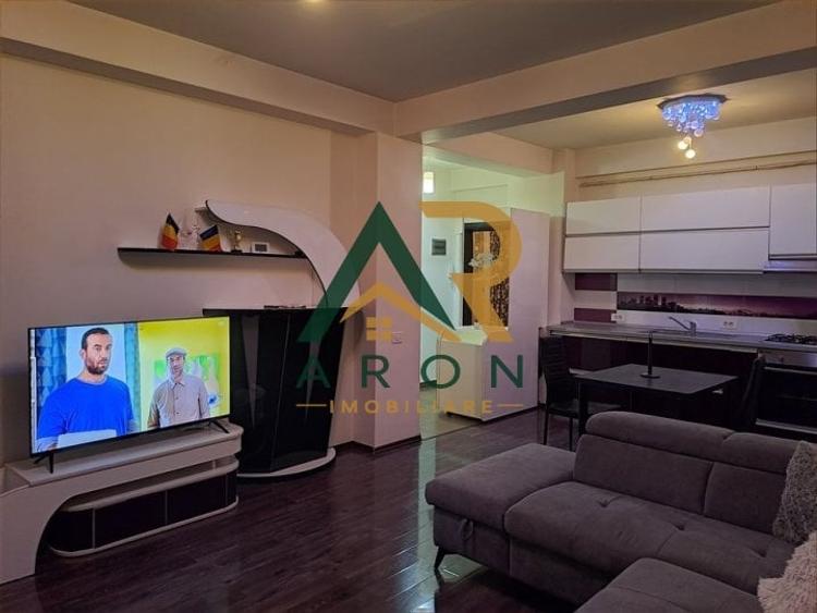 Apartament cu 2 camere decomandat în Apărătorii Patriei