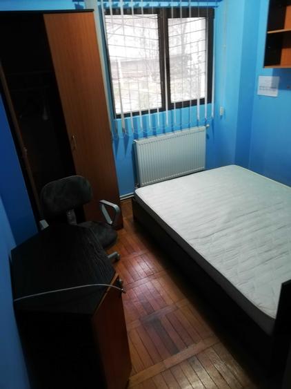 Apartament cu 3 camere decomandat în Sârbi