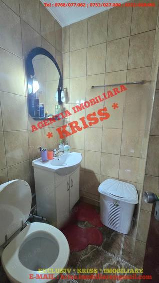 Apartament cu 3 camere decomandat în Găvana