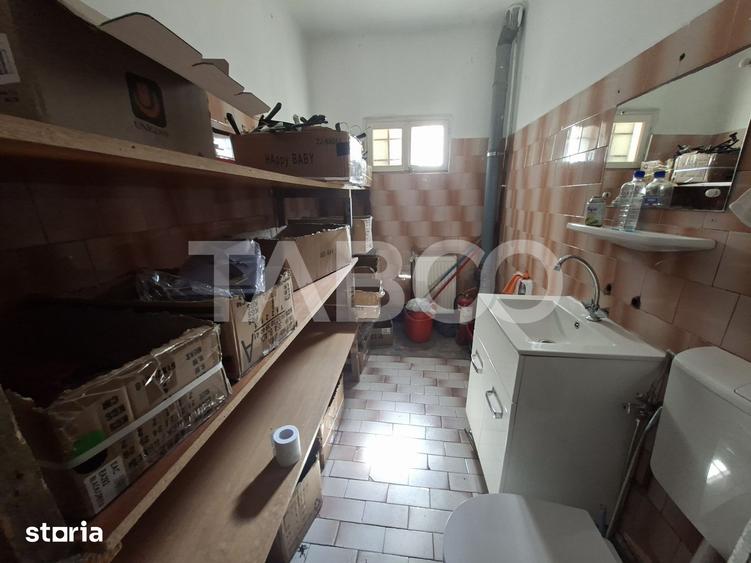 Spațiu comercial, de 72 mp, în Vasile Aaron
