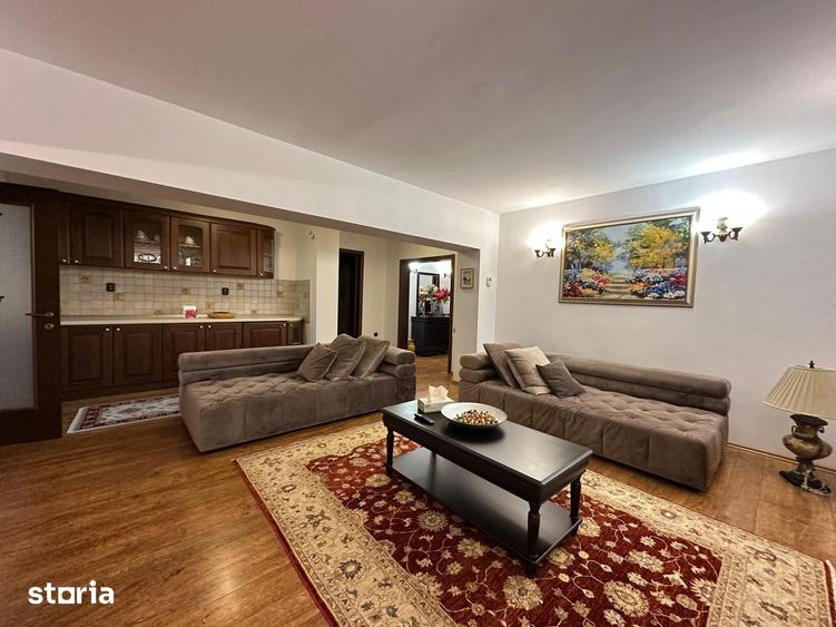 Apartament cu 3 camere în Mazepa 2