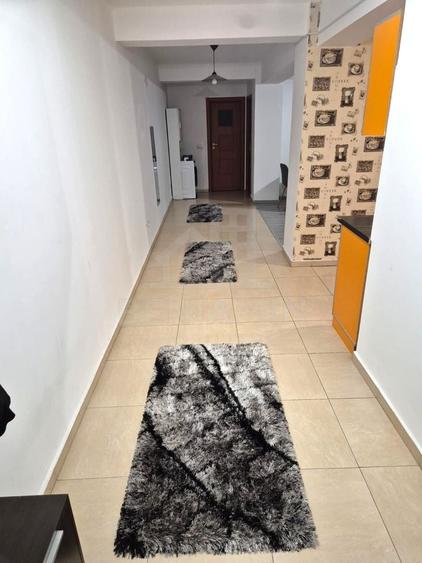 Apartament cu 2 camere decomandat, mobilat în Central