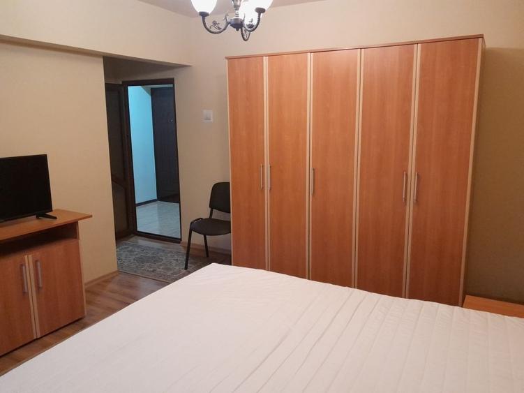 Garsonieră decomandată, mobilată în Barieră