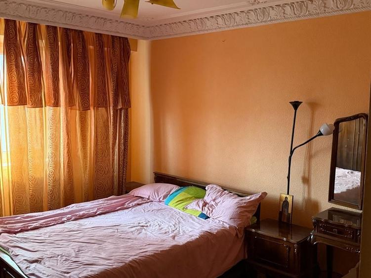 Apartament cu 3 camere decomandat în Exterior Vest