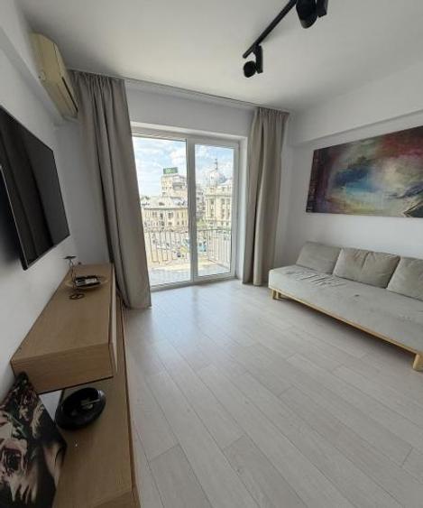 Apartament cu 3 camere decomandat, mobilat în Romană
