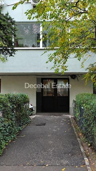 Apartament cu 2 camere decomandat în Baba Novac