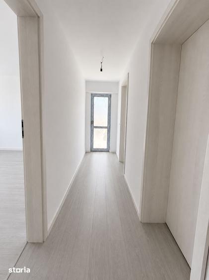 Casă cu 9 camere cu Teren 660 Mp în Domnești