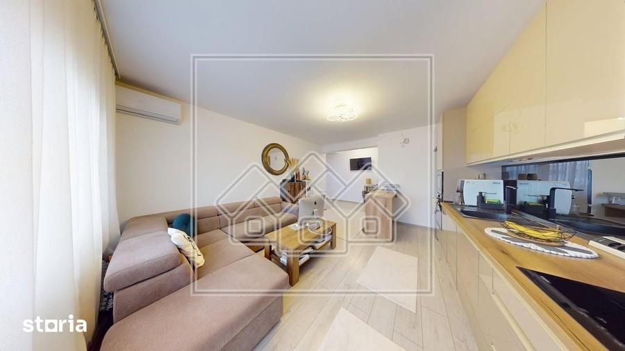 Apartament cu 2 camere, balcon, 2 locuri de parcare - zona buna - 10