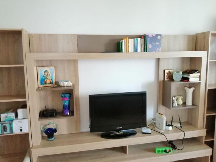 Apartament cu 2 camere semidecomandat în Satu Nou