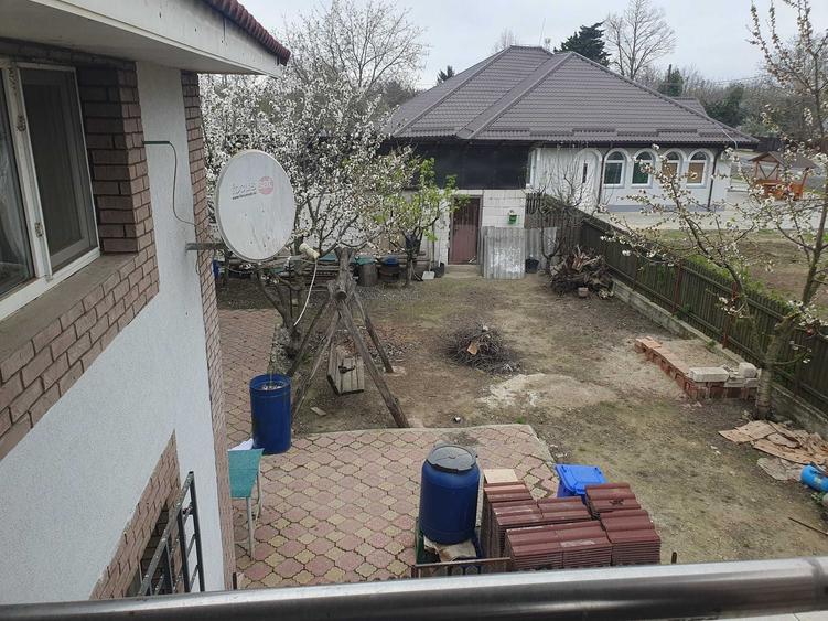 Casă cu 3 camere cu Teren 560 Mp în Andrășești