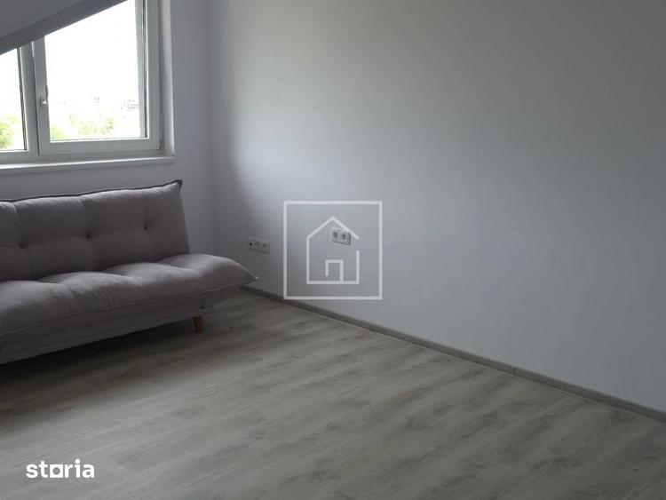 Casă cu 5 camere cu Teren 160 Mp în Cristian
