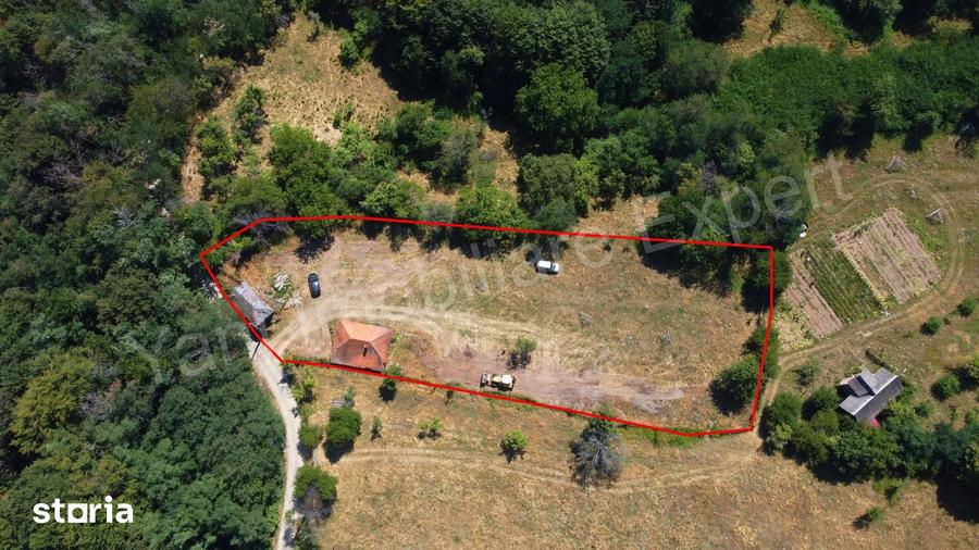 Teren de 3073 mp, în Cepari