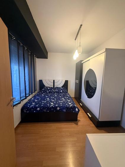 Apartament cu 3 camere în Girocului