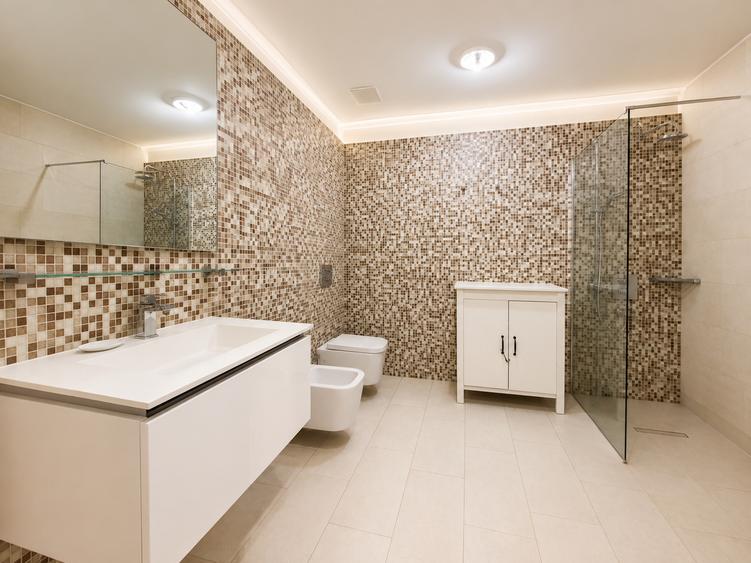Apartament cu 4 camere decomandat în Aviatorilor