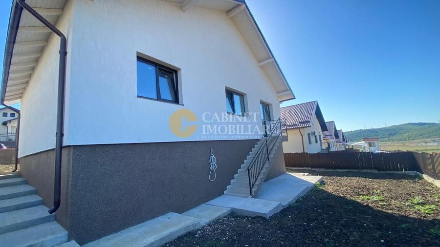 Casă individuală cu 4 camere cu Canalizare în Miroslava