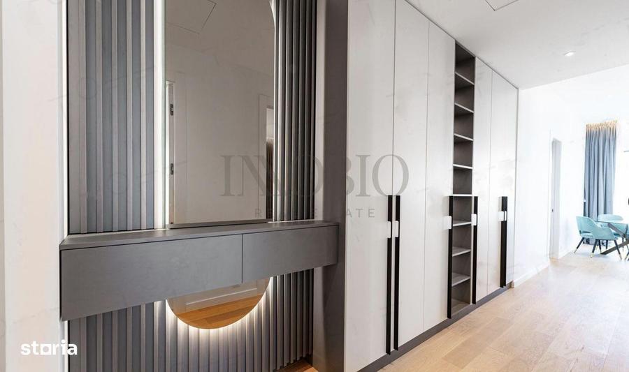 Apartament cu 4 camere, mobilat în Tei