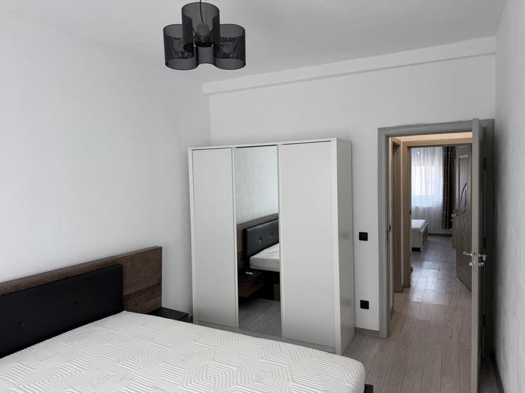 Apartament cu 3 camere decomandat, mobilat în Șelimbăr
