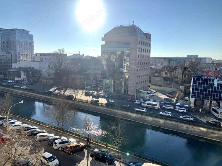 Garsonieră decomandată în Splaiul Unirii