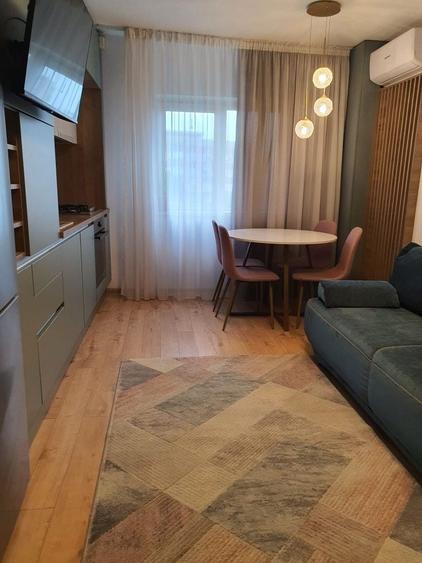 Apartament cu 2 camere decomandat în Teiul Doamnei