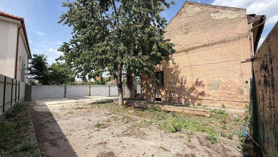Casă individuală cu 5 camere cu Canalizare în Carei