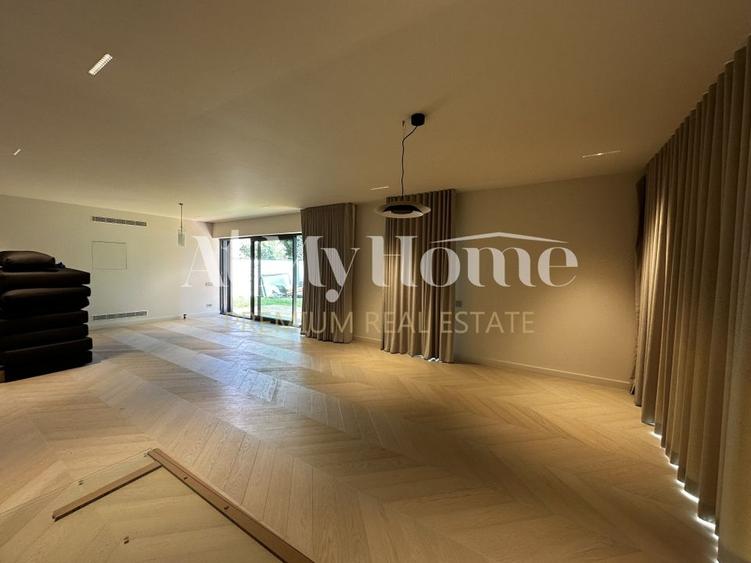 Apartament cu 4 camere decomandat în Kiseleff