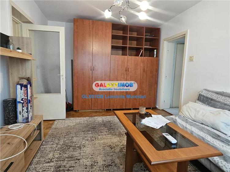 Vanzare apartament 3 camere semidecomandat Targoviste Micro 9 - 1