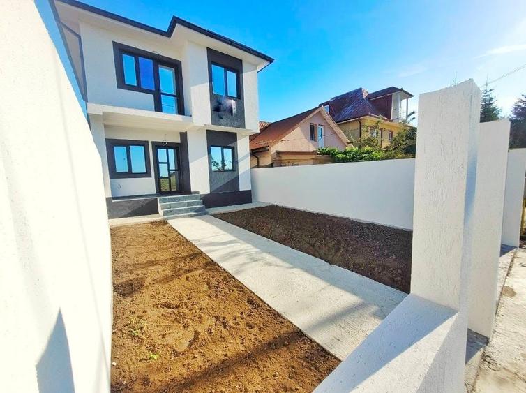 Casă individuală cu 3 camere cu Teren 240 Mp în Central