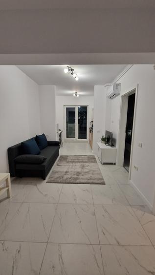 Apartament cu 2 camere semidecomandat în Berceni