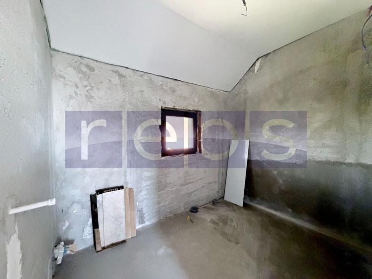 Casă individuală cu 3 camere cu Canalizare în Central