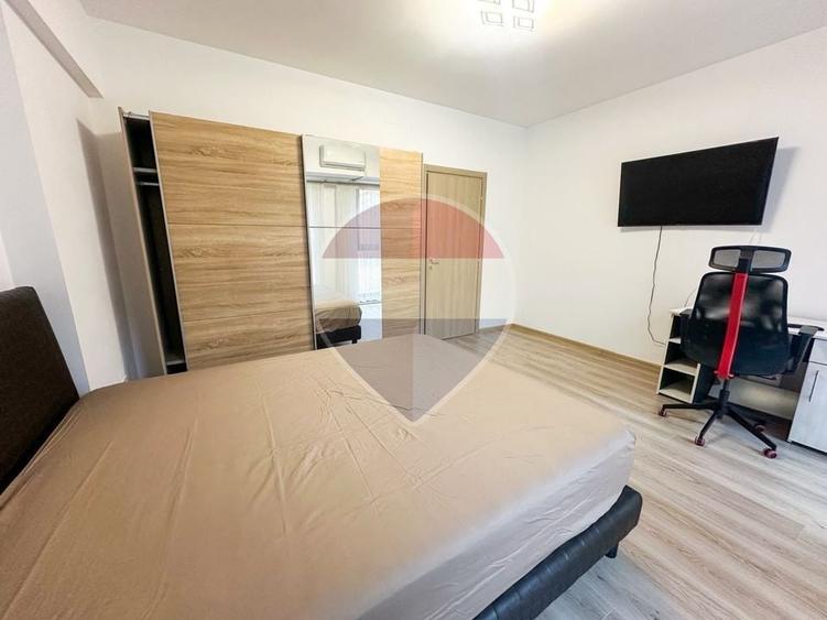 Apartament cu 2 camere decomandat, mobilat în Victoriei