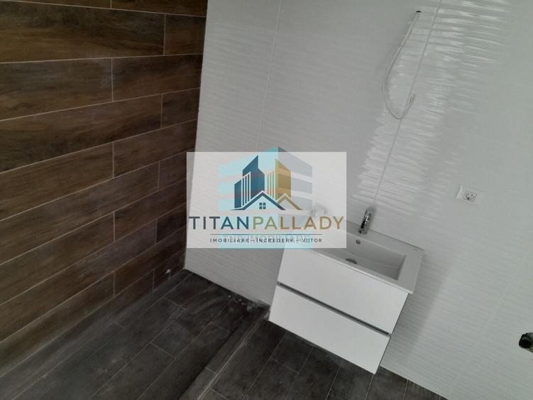 Apartament cu 4 camere decomandat în Titan