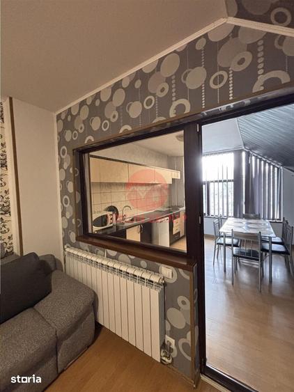 Casă cu 8 camere cu Teren 200 Mp în Central